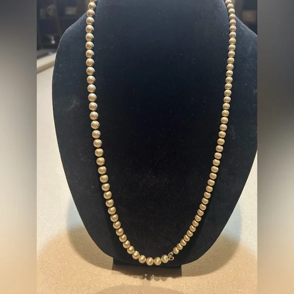 Vintage Gold Toned Beaded Necklace worn as a single strand or a 2 strand choker - Picture 3 of 7